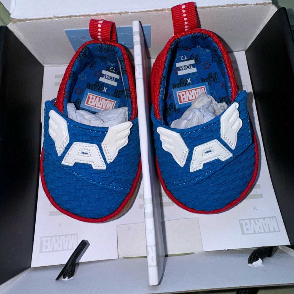 Tom’s Captain America Baby Shoes